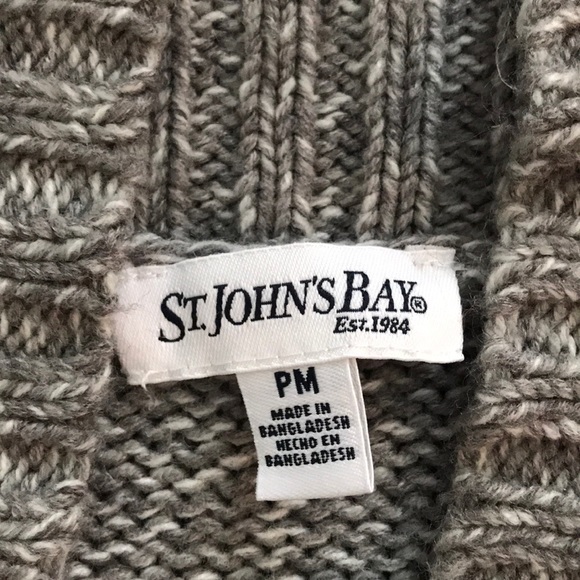 Sweater - Picture 2 of 3